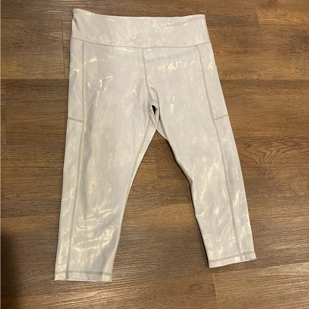 ZYIA Active capri leggings.
